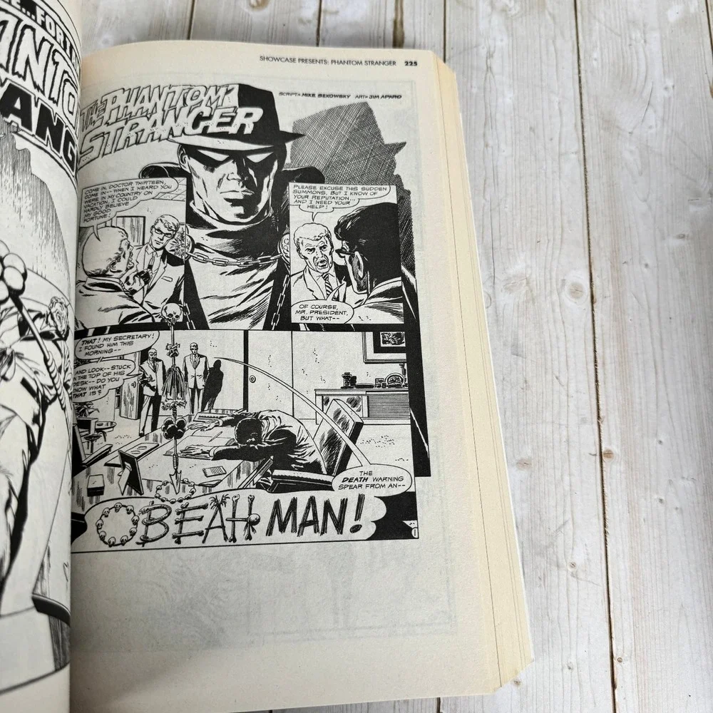 Showcase Presents The Phantom‎ Stranger Vol 1 DC Comics TPB 2006